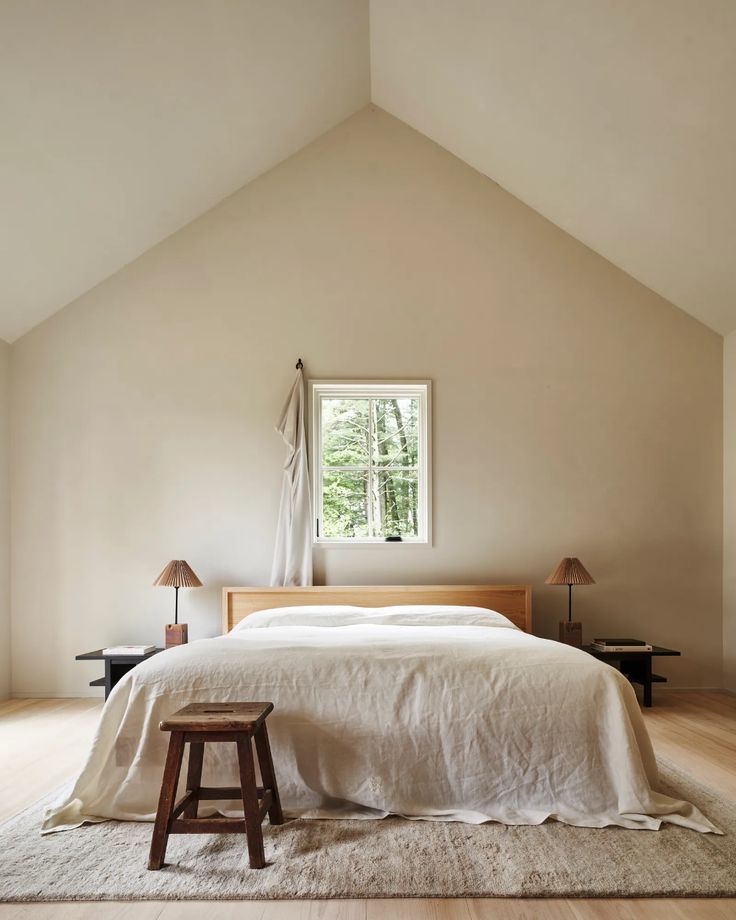 Guest suite at Inness, an editorial Upstate New York wedding venue featuring minimalist interiors, natural light, and modern organic design.
