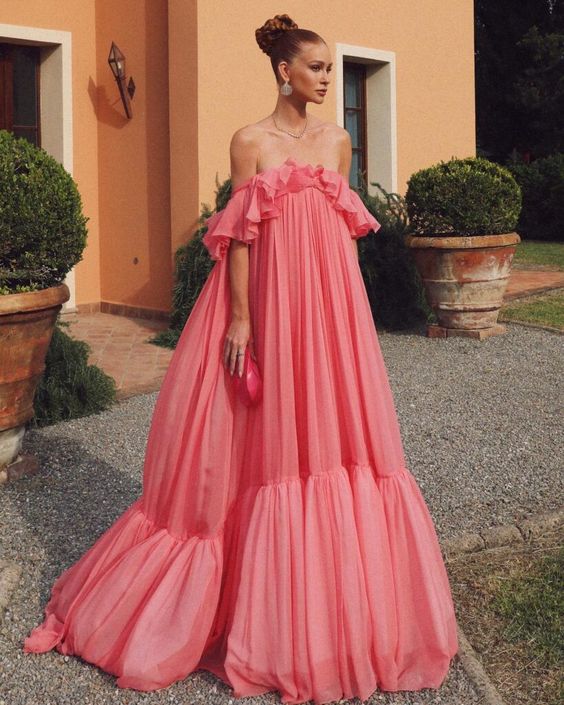A showstopper for the archetype—voluminous, romantic, and a bit theatrical. This dress is all emotion and softness with a confident, feminine power.